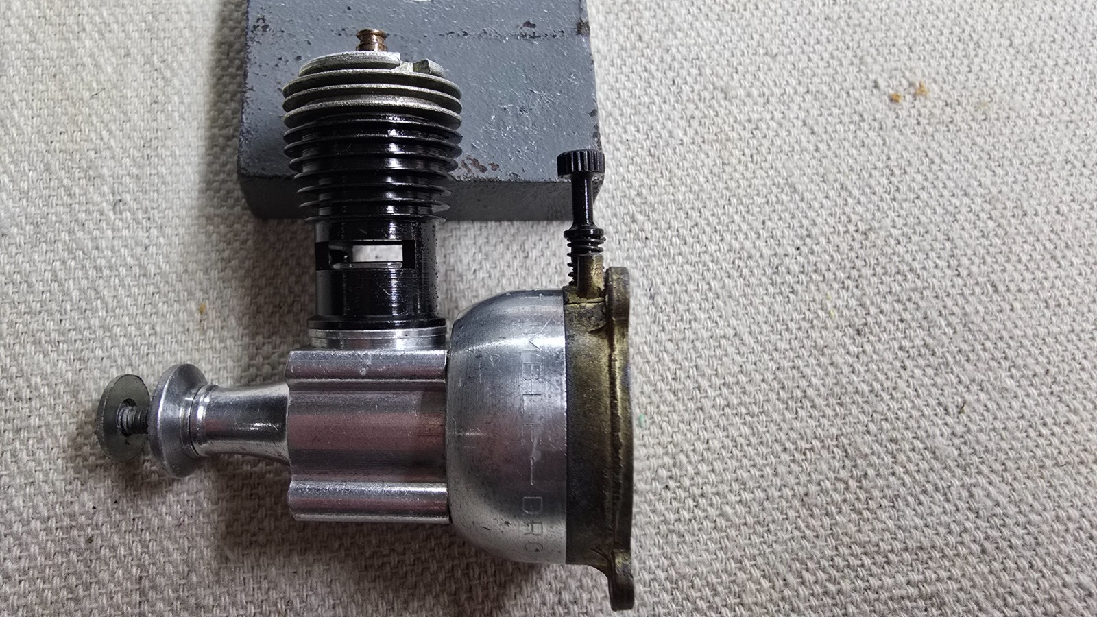 Cox Thimble Drome Babe Bee 049 Model Airplane Engine | eBay