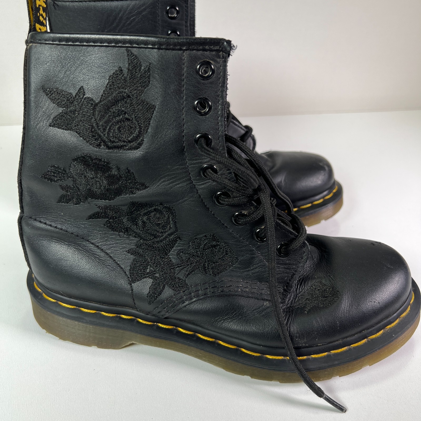 Doc Dr. Martens 1460 Vonda Mono Black Embroidered Rose Leather Boots Women's 8 thumbnail 2