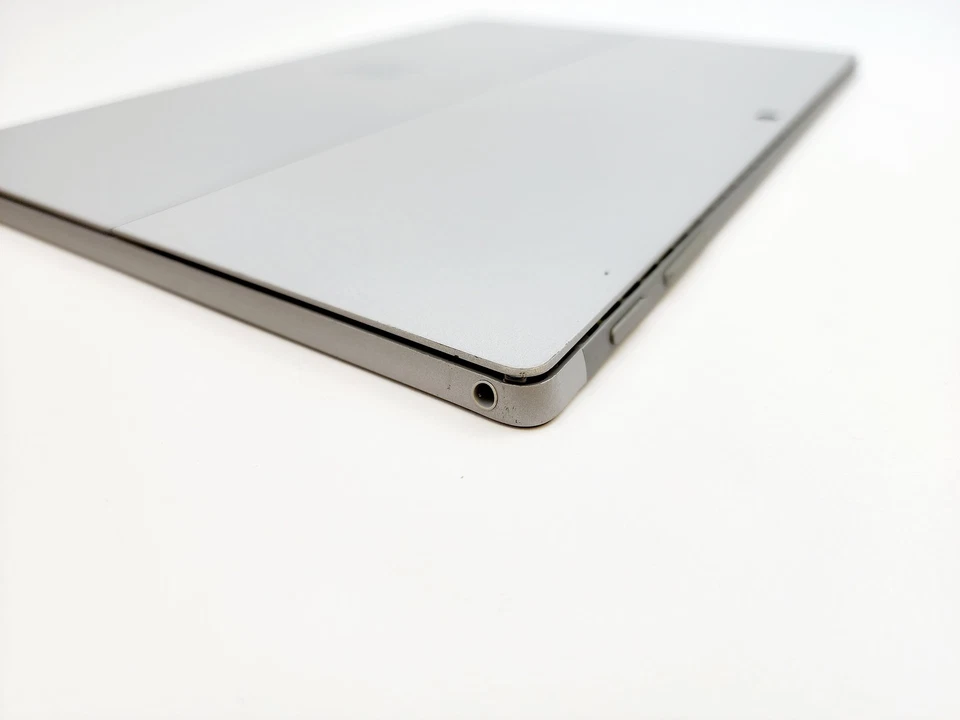 Microsoft Surface Pro 5 12.3" 1796 i5 8GB RAM 128GB 2.6GHz SSD Silver Grade C - Image 4 of 4