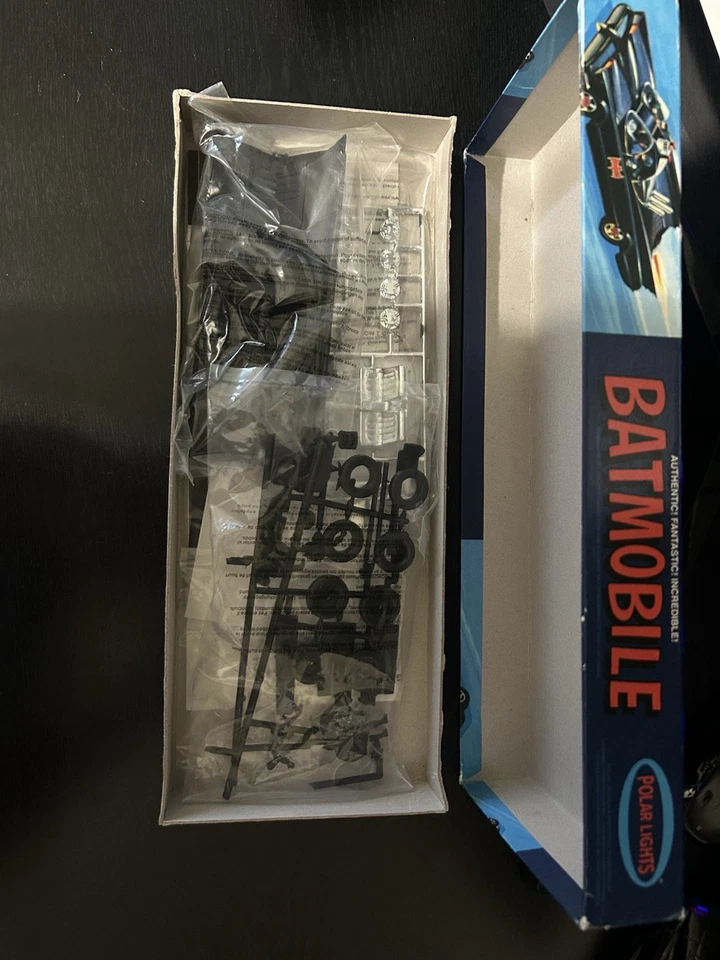 Autêntico brinquedo vintage Batmóvel luzes polares peças em perfeito estado em plástico. - Imagem 3 de 4