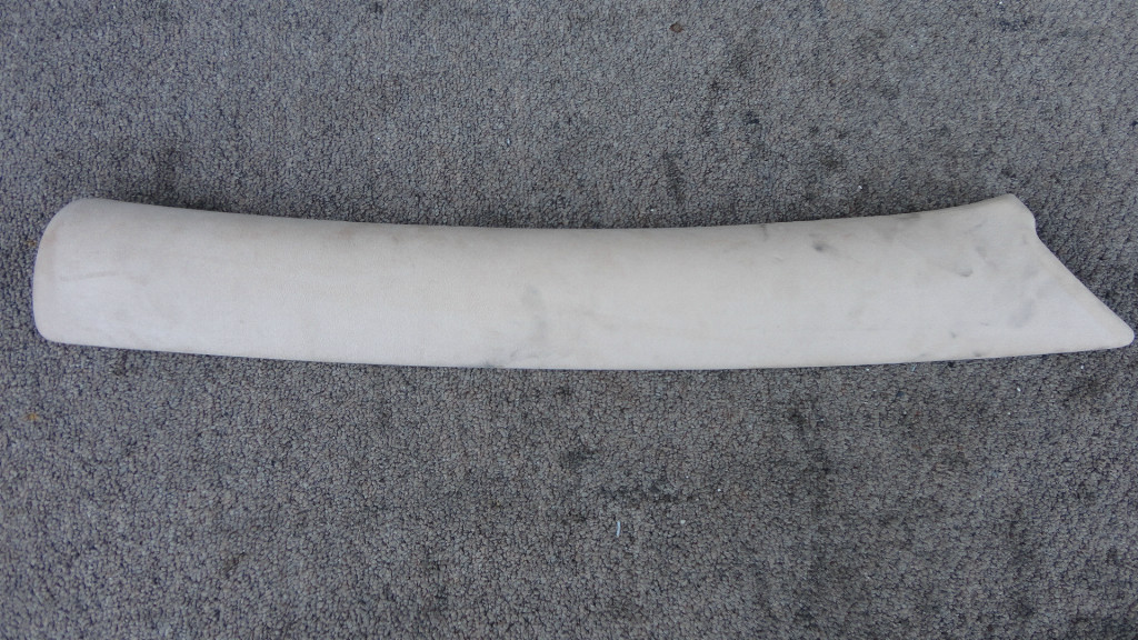 Maserati Quattroporte, RH Front Inner Windshield Molding, P/N 981353030