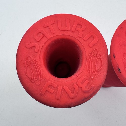 Vintage Hunt Wilde Grips Saturn Five Old School BMX Red 70s 80s Flag Moto A21 - Picture 2 of 17
