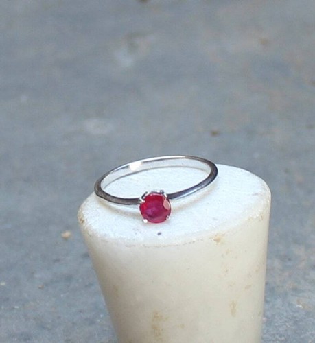 Natural Red Ruby Gemstone Engagement Ring 925 Sterling Silver Ring - Picture 4 of 6