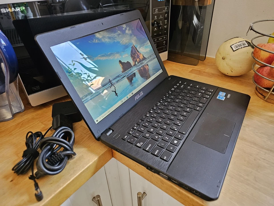 Asus X451LA Intel Core i3 128GB SSD 4GB RAM Win 10 Webcam HDMI 14.1" Laptop - Image 3 of 4