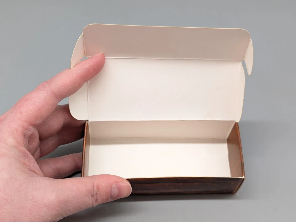 Hasbro 2015 Risk Replacement 60 piezas y caja de infantería del ejército negro/púrpura solamente Foto 4 de 4