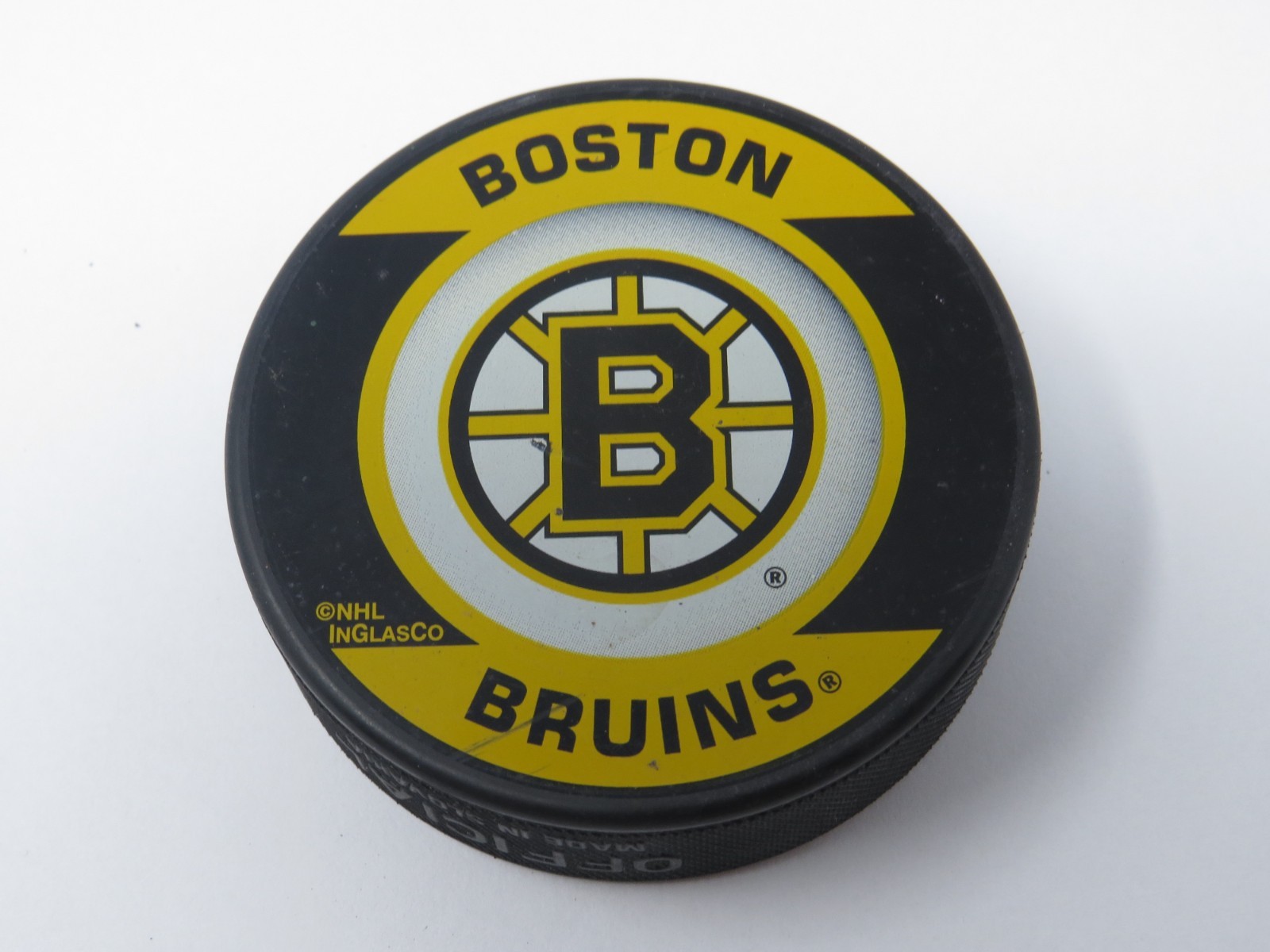 Boston Bruins InGlasCo NHL Hockey Puck Official Licensed Souvenir