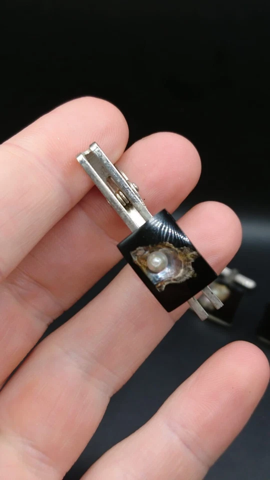 Vintage SET Tie Clip & Cufflinks Pearl on Shell Silver Tone Men's Formal Wear - Image 4 of 4
