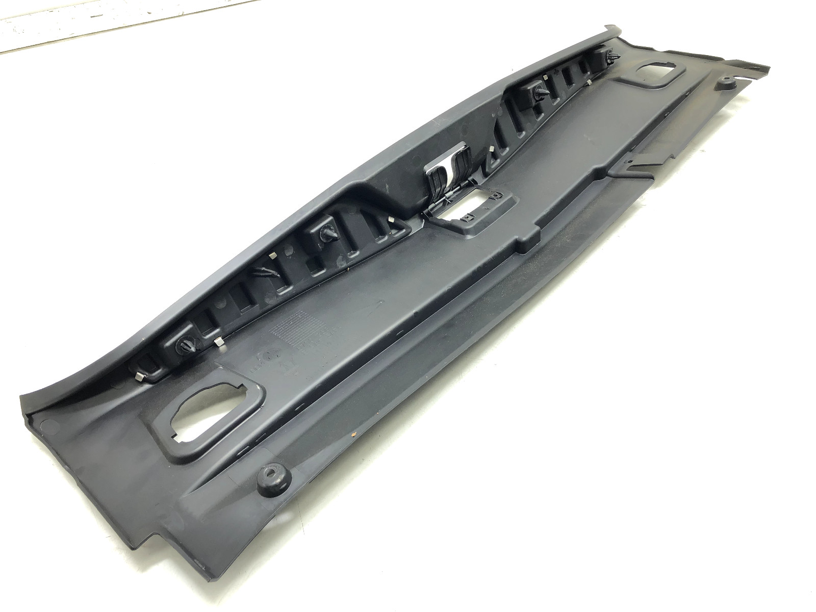 2014-2020 MASERATI QUATTROPORTE TRUNK LATCH COVER SILL OEM.