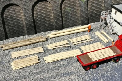 Gaugemaster GM459 Assorted Timber Loads & Stacks 00 Gauge 1/76th Plastic Kit 1st