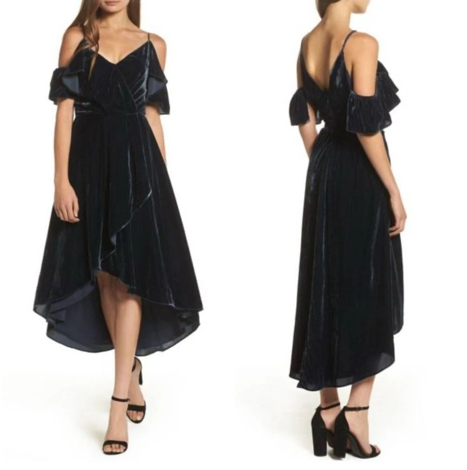 Vestido midi de terciopelo con hombros fríos Chelsea28 para mujer talla pequeña Foto 2 de 4