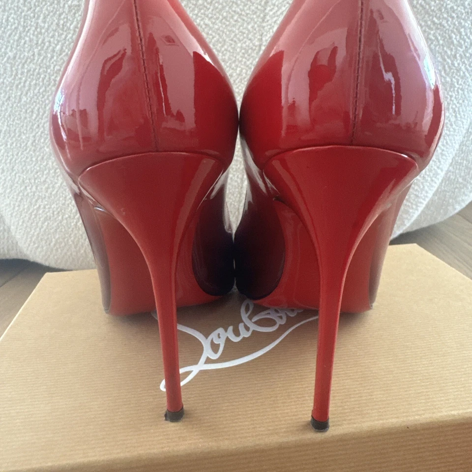 BOMBA DE AGUJA CHRISTIAN LOUBOUTIN FIFI 100 CHAROL CUERO DE BECERRO 39 Negro-Rojo Foto 4 de 4