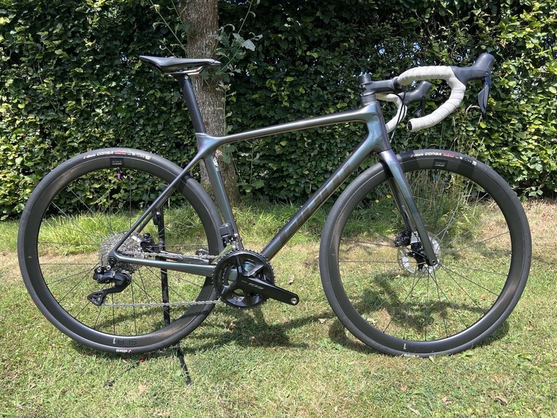 Giant TCR Advanced Pro 1 Disc Medium Di2 Carbon Road Bike