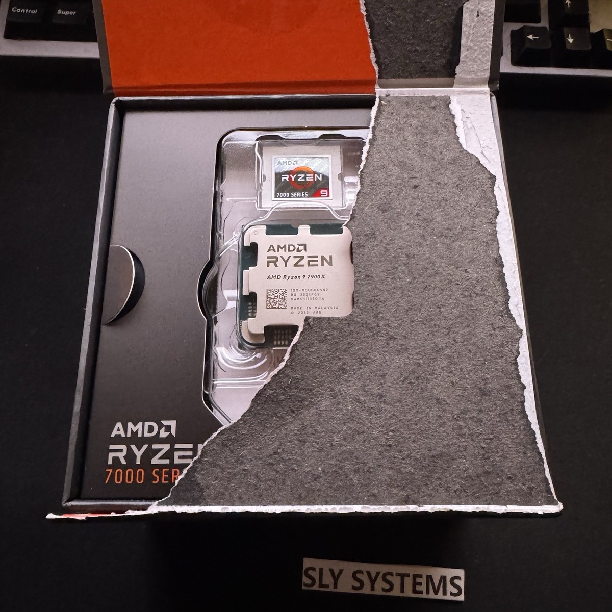 AMD Ryzen 9 7900x Processor (5.6 GHz, 12 Cores, LGA 1718/Socket
