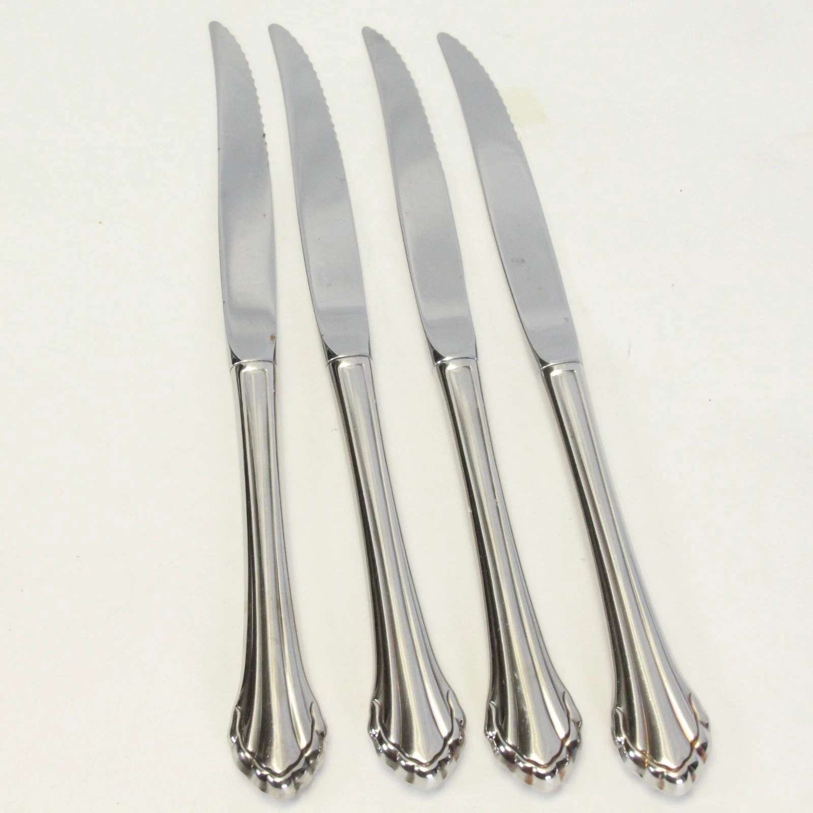 Oneida Clarette Steak Knives 9" Serrated Community Stainless Lot of 4