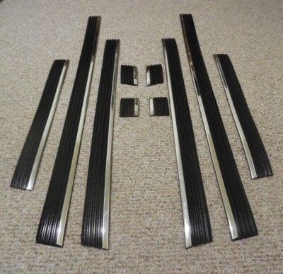 1988-99 CHEVROLET CHEVY GMC C/K  PRECUT CHROME BLACK BODY SIDE MOLDING  SC LB 