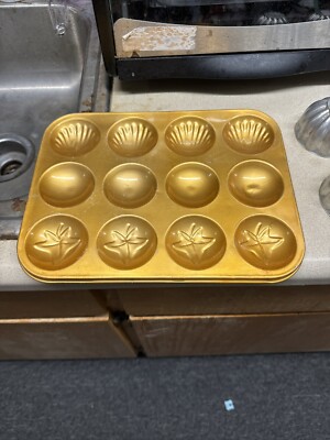 Vintage Minute Maid Aluminum Candy Mold Madeleine Pan 12 Hole