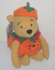 WALT DISNEY STORE WINNIE THE POOH HALLOWEEN PUMPKIN BEAN BAG BEAR PLUSH