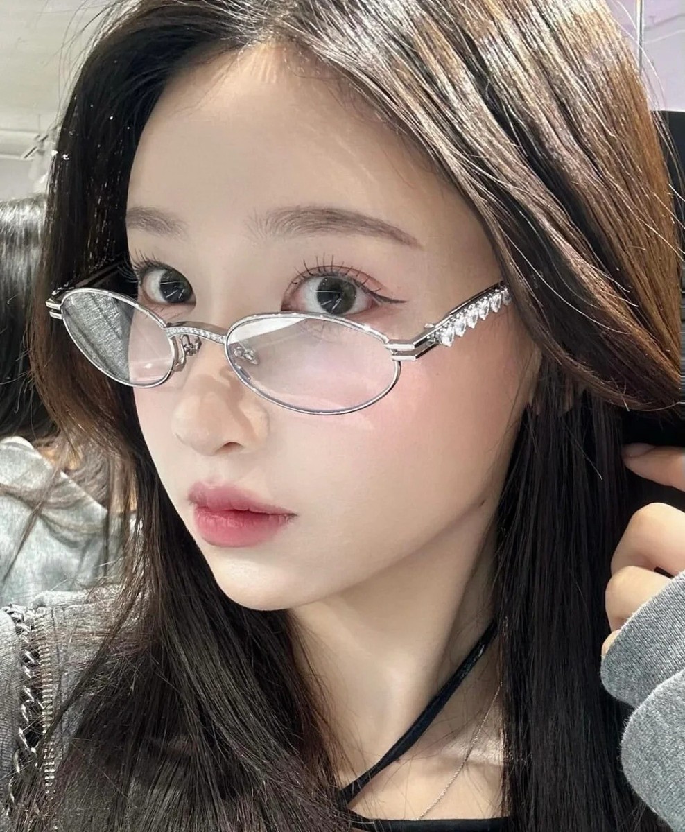 2024 GentleMonster Sunglasses Jennie - Barrette 02 Silver 2024 GentleMonster Sunglasses Jennie - Barrette 02 Silver