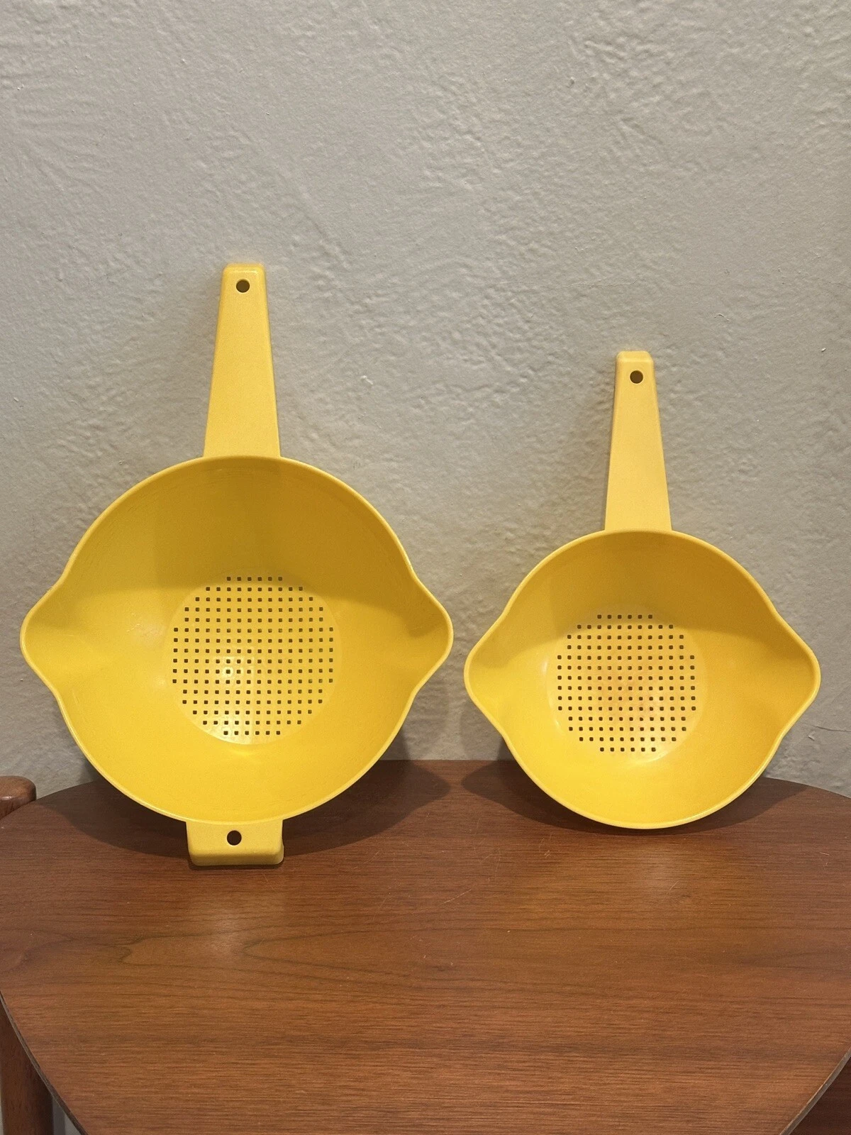 (2) Vintage Tupperware Yellow Colander Strainer Set #1200 - 1 Qt | #1523 - 2 Qt