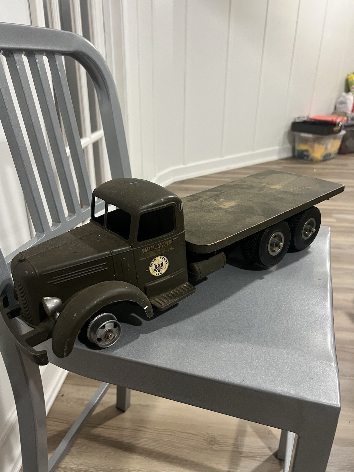 Smith-Miller Vintage U.S. Army Military Green/Olive Diecast Flatbed Truck