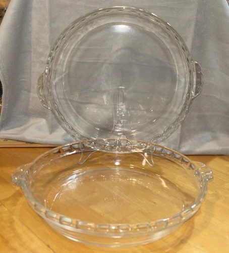 Vintage Set Of 2 Pyrex Deep Dish 10” Clear Glass Pie Plates With Scalloped Edges
