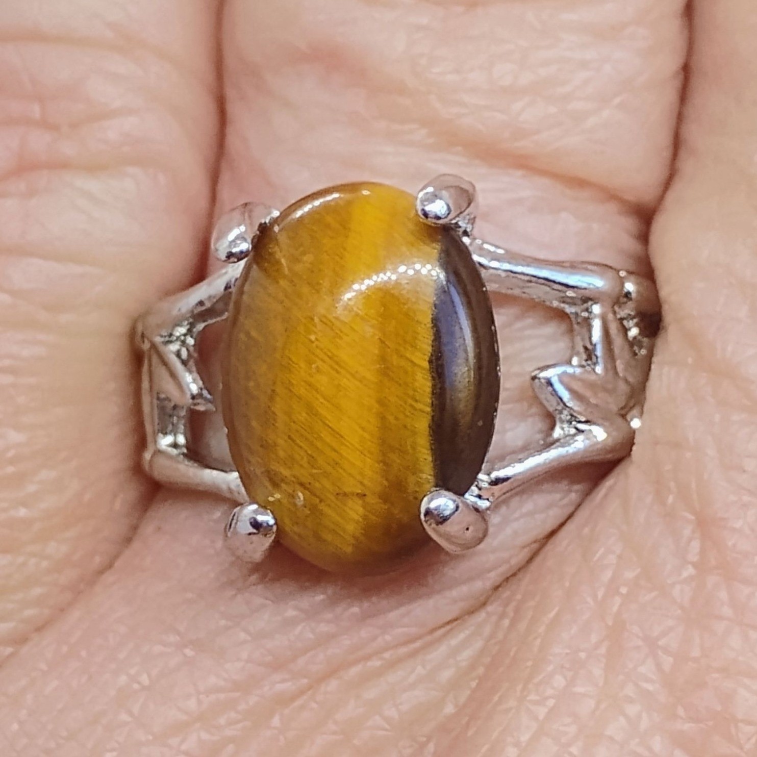 Oval Tiger Eye Ring Silver Leaf Setting Size 6.5 - image 2