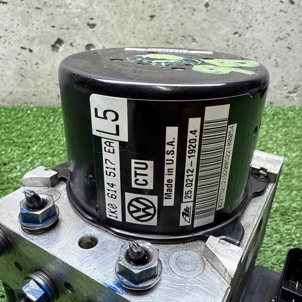 12-15 2.5L 大众帕萨特 ABS 防锁制动泵 1K0907379BK 1K0614517EA — 第 2/4 张图片