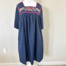 Go Softly Embroidered Floral Navy Blue Pink Patio Dress Size Lage Muumuu Caftan
