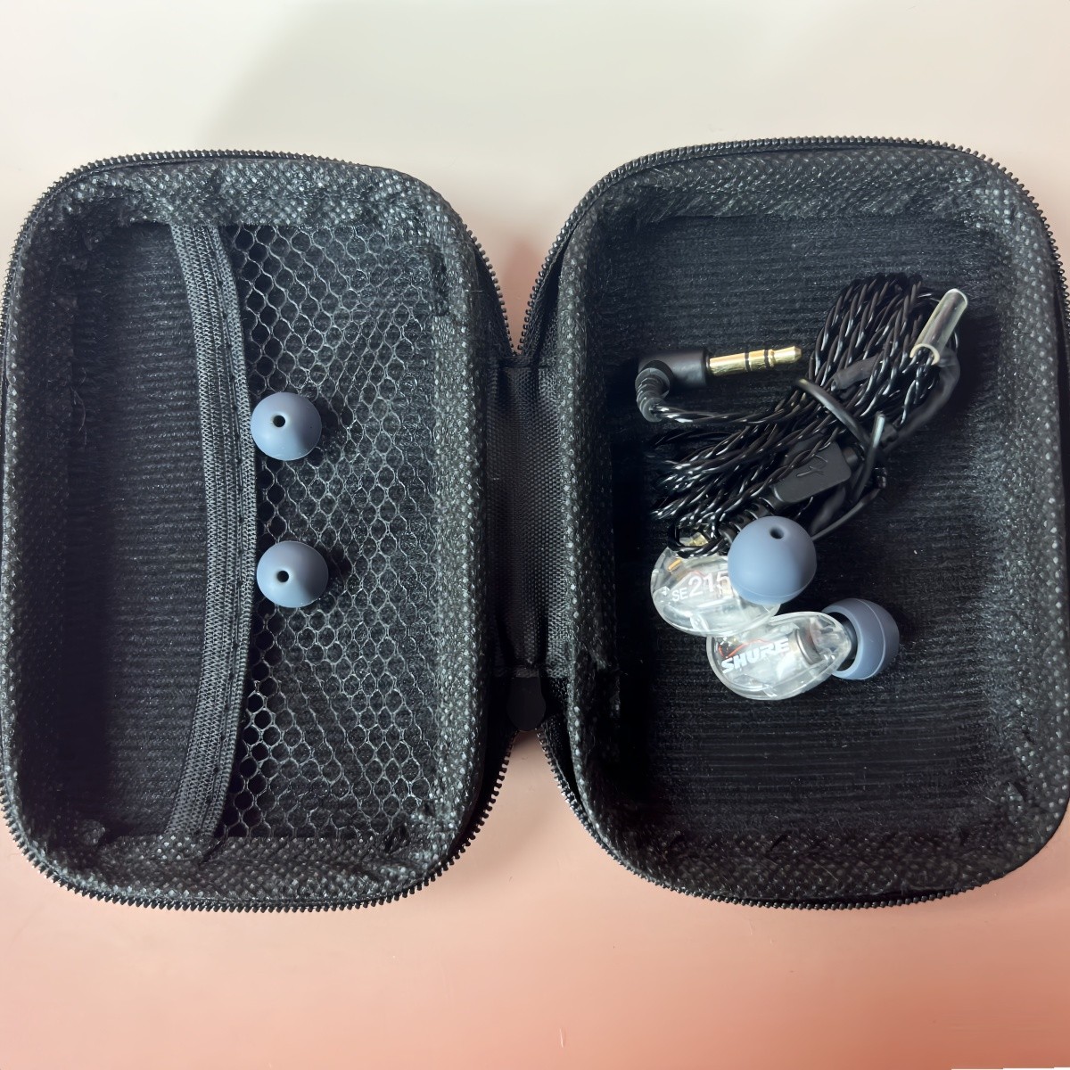 Shure SE215 Sound Isolating In-Ear Headphones 3.5mm Jack wired Clear Earphones