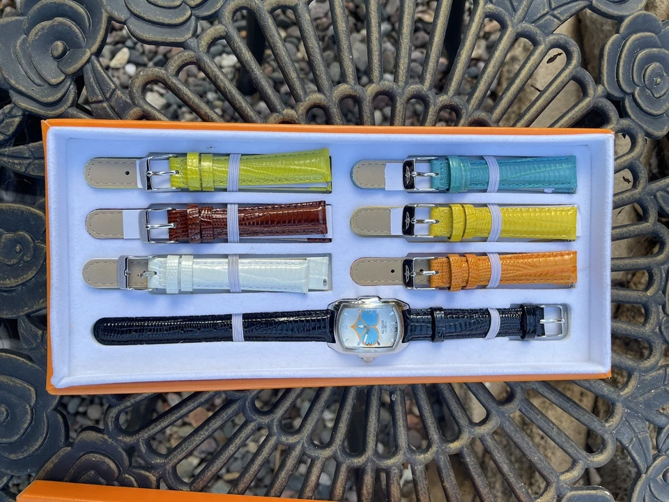 Juego Reloj Invicta Modelo 25026 Paz y Amor Nuevo en Caja - Batería Nueva Foto 3 de 4