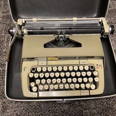 Smith-Corona SCM Green Galaxie Deluxe Vintage Portable Typewriter