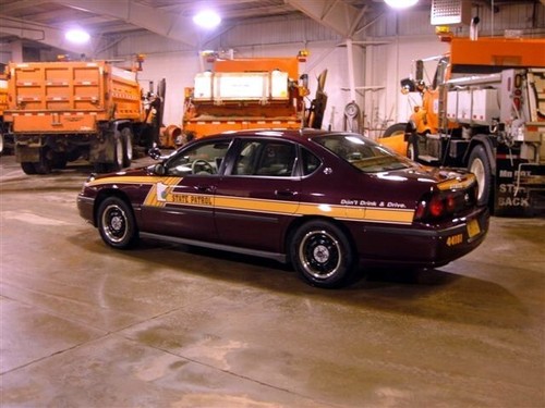 GEARBOX COLLECTABLES - CHEVROLET IMPALA - MINNESOTA STATE PATROL POLICE - Picture 4 of 5