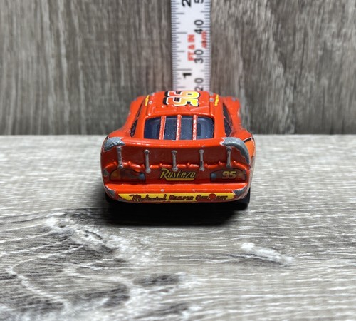 Vehículo fundido a presión escala 1:55 Disney Pixar Cars Rust Eze Lightning Mcqueen 95 - Imagen 3 de 6