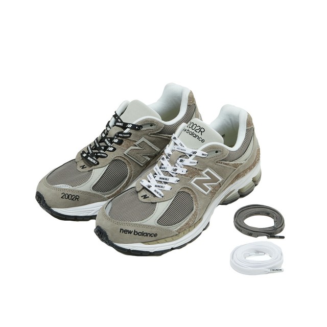 new balance 2002r invincible