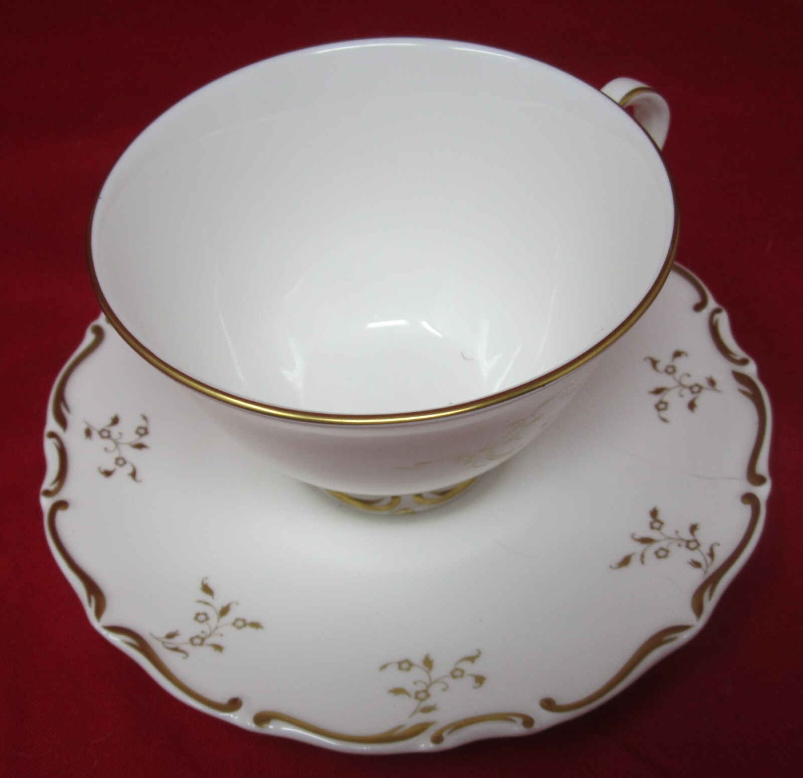 Royal Doulton Monteigne Footed Cup & Saucer Set 5596661 Bone China H.4594