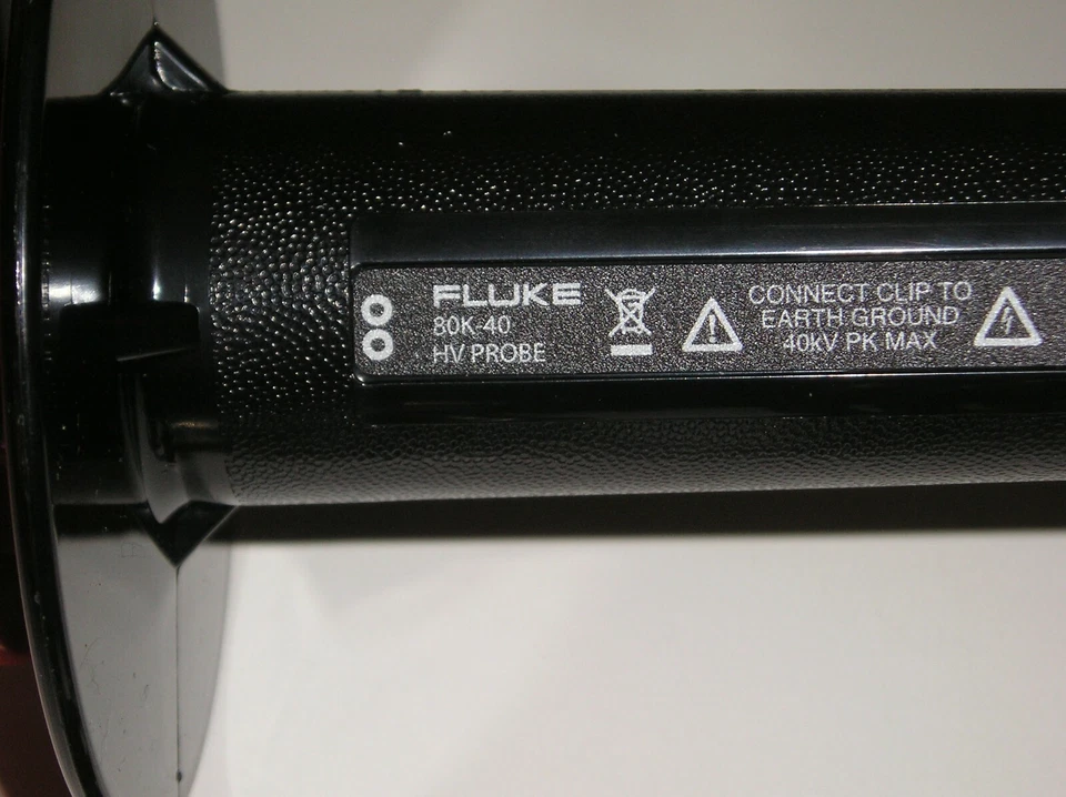 Sonda de alto voltaje Fluke 80K-40, TOTALMENTE NUEVA, ROR de 30 días - Imagen 2 de 3