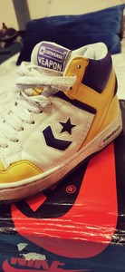 converse lakers
