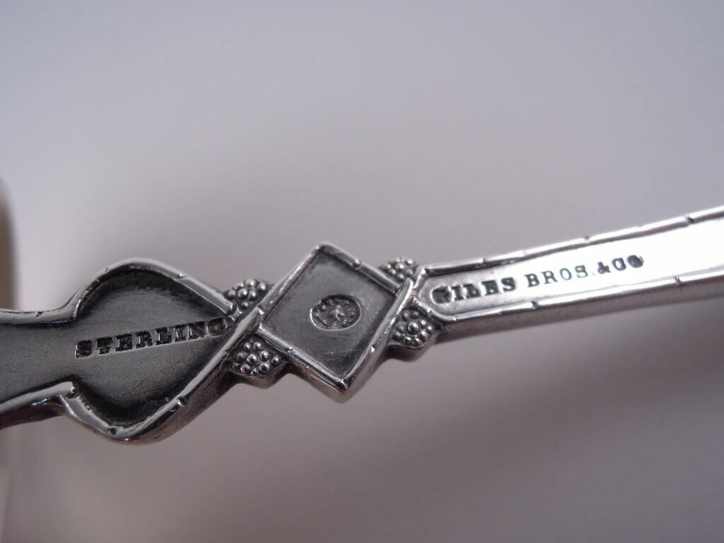 DURGIN BOUQUET STERLING SILVER GRAVY LADLE RARE BEAUTIFUL FLORAL EMMA