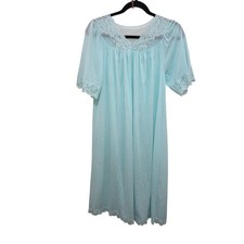 Shadowline Light Green Lace-Trimmed Nightgown Floral Embroidery Short Sleeve