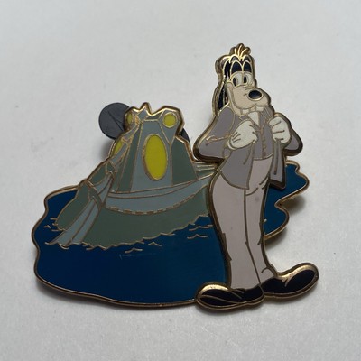 2009 Professor Goofy Aronnax Gold Card DISNEY PIN FREE SHIP BUY MORE SAVE MORE