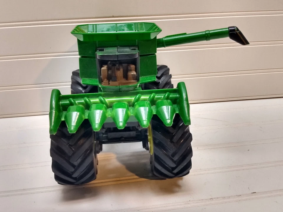 ERTL John Deere Toy Combine Harvester Plastic Big Foot - Image 2 of 4