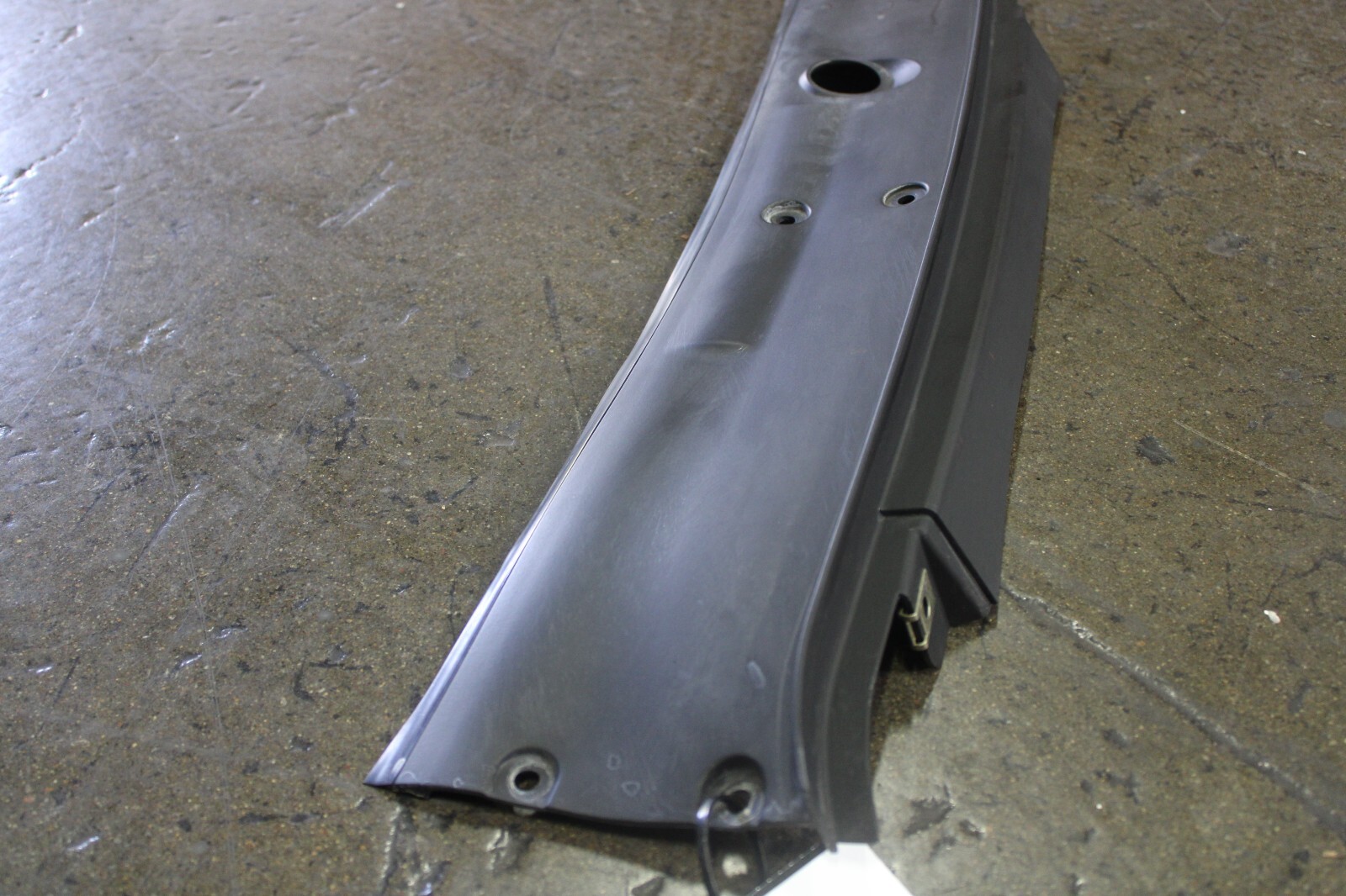 Ferrari 599 GTB, Center Cowl Vent Panel, Used, P/N 68562900