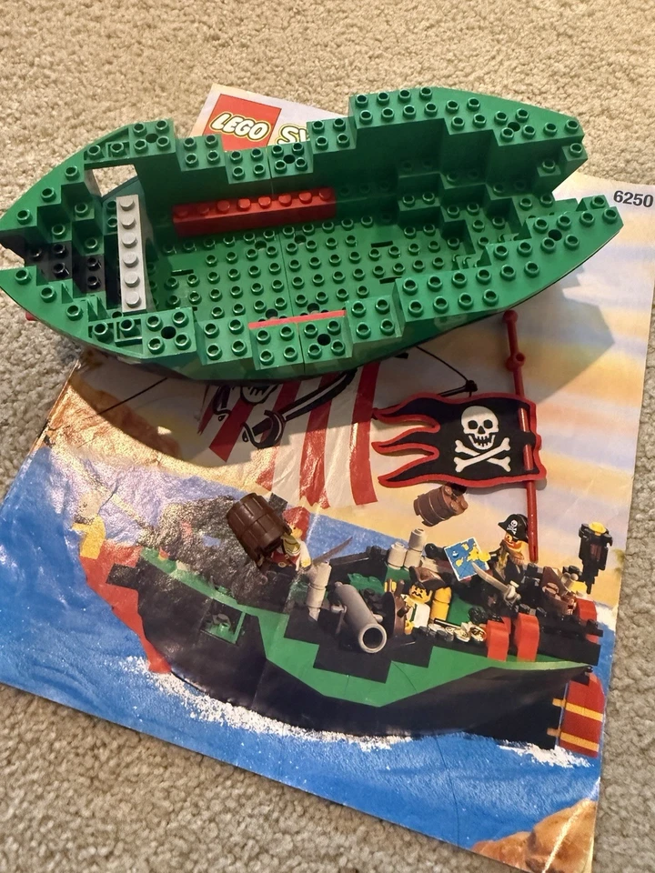 Vintage LEGO 6250 Cross Bone Clipper Instruction Booklet & Hull, Flag, Barrel - Image 1 of 4