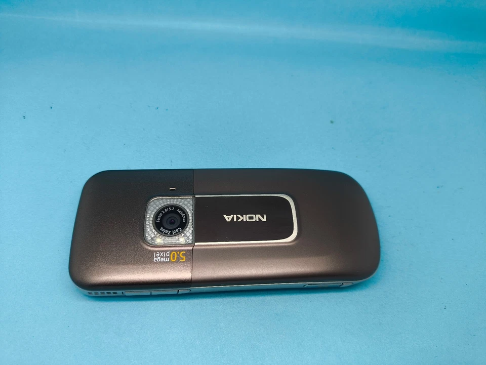 Nokia 6720 Classic - Iron Grey (Unlocked) Mobile Phone TOP Condition - Image 3 of 4