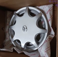 Genuine Toyota Wheel Cover 42621-06010 Genuine Toyota Wheel Cover 42621-06010