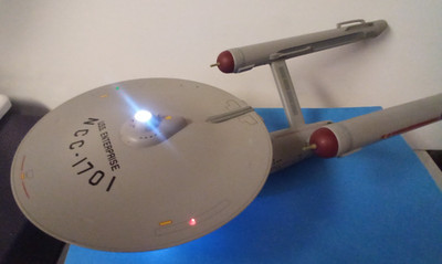 Diamond Select Star Trek USS Enterprise ''The Cage'' version - with custom stand