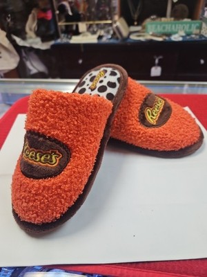 NEW Reese's Peanut Butter Cup Kids' Slip-On Mule Sherpa Slippers Size Small 13/1