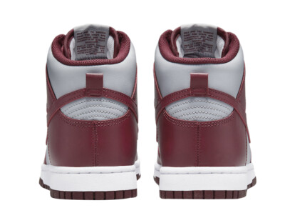 その他 Nike DunkHigh Dark BeetrootandWolf Grey スニダンで購入可】8/19発売 Nike Dunk High 