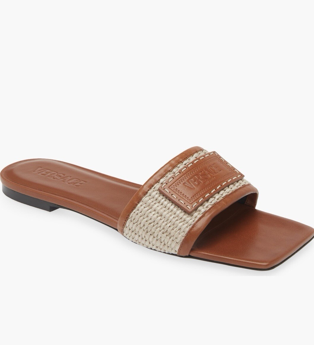 Versace★素敵!Leather Raffia Logo Sandals Versace Logo Plaque Slide Sandal NATURALE AMBER New NWT Size