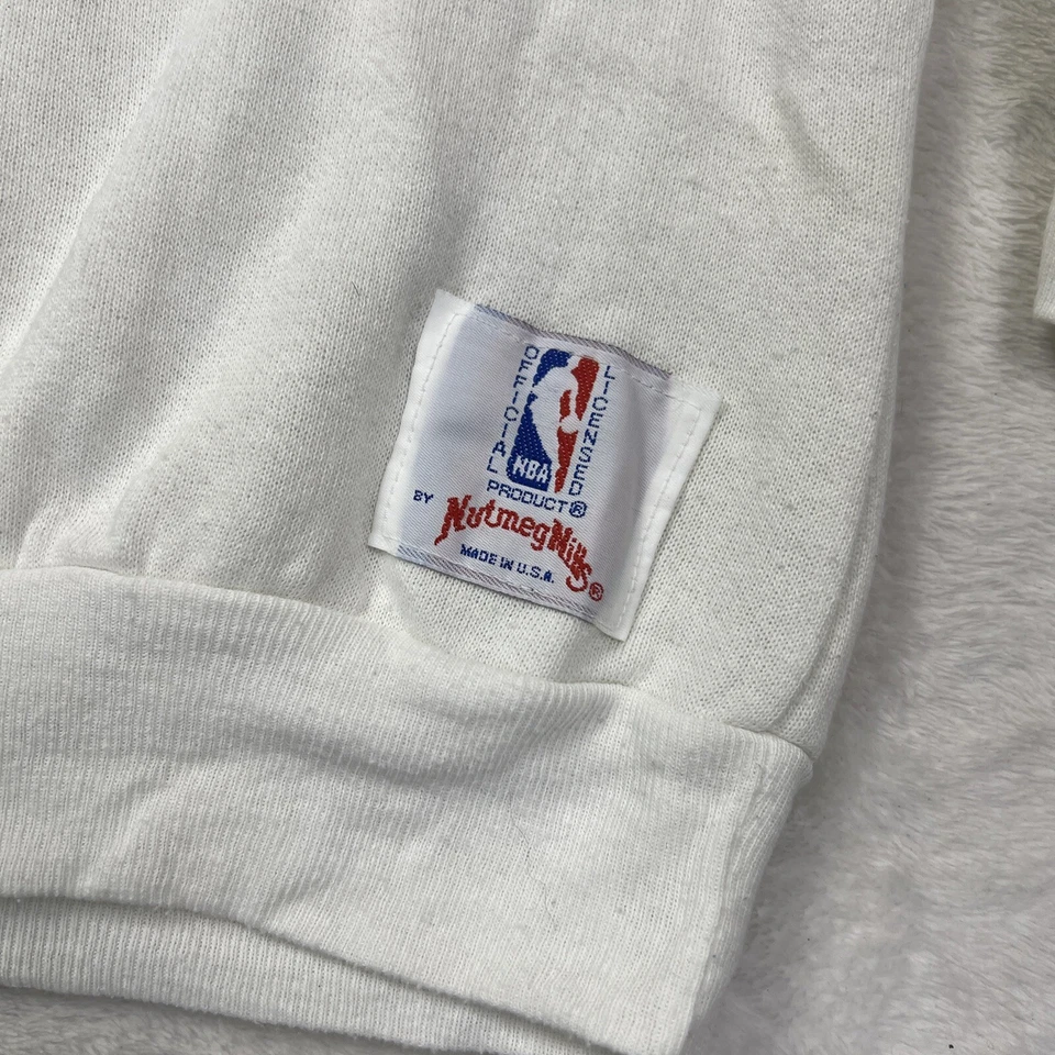 Suéter De Colección Nutmeg Mills Detroit Pistons Cuello Redondo Para Hombres XL Bordado Foto 4 de 4